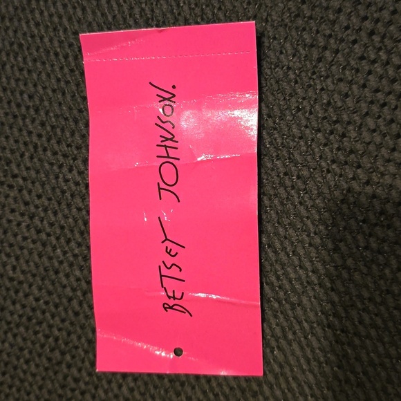 Betsey Johnson Unbeweavable Satchel white and fushia - Picture 2 of 16